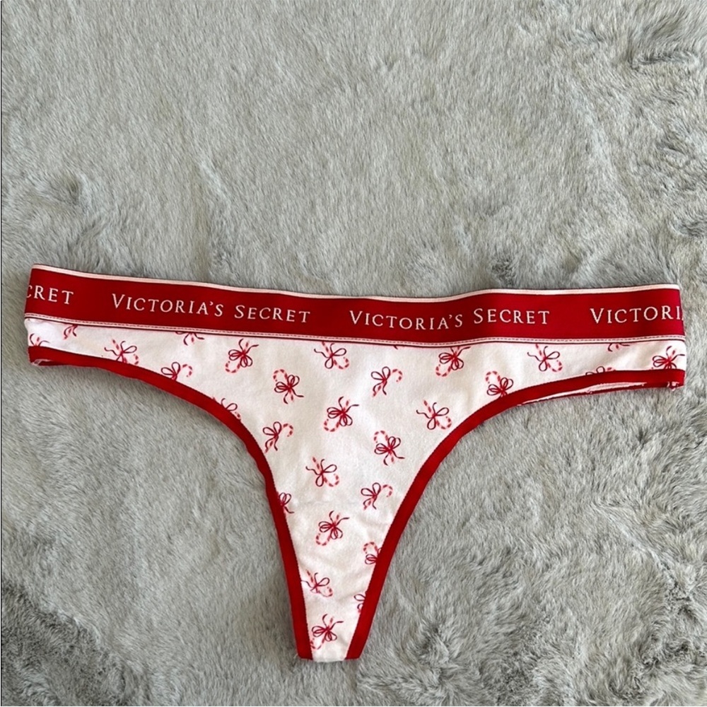 Victoria’s Secret Candy Cane Print Thong Panty L